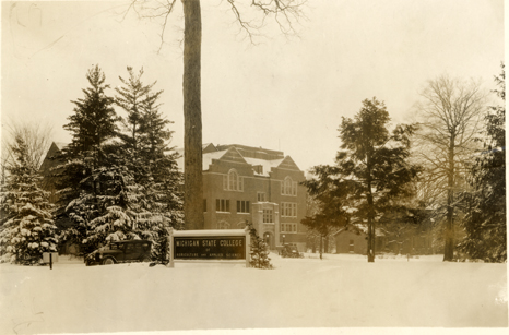 Union building with campus entrance, 1929