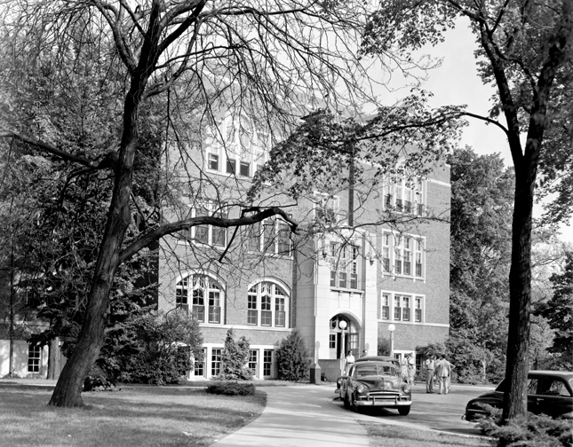The circle drive in front of the Union, 1954