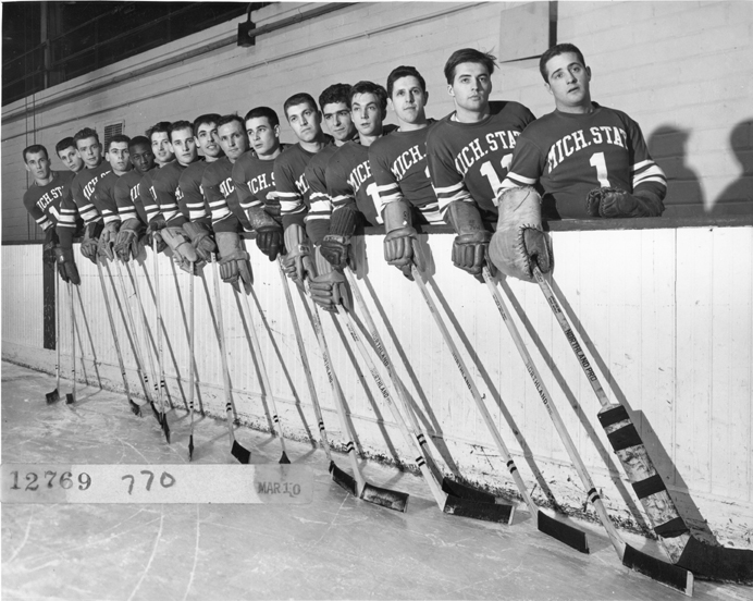 The hockey team lined up, 1951