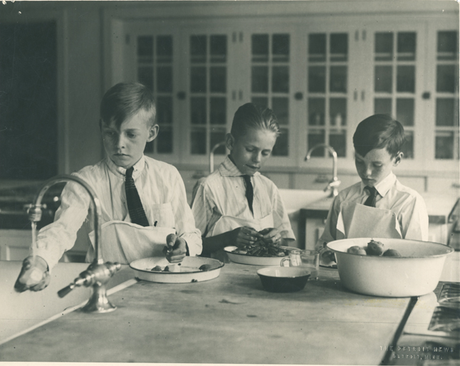 Child nutrition class, 1925