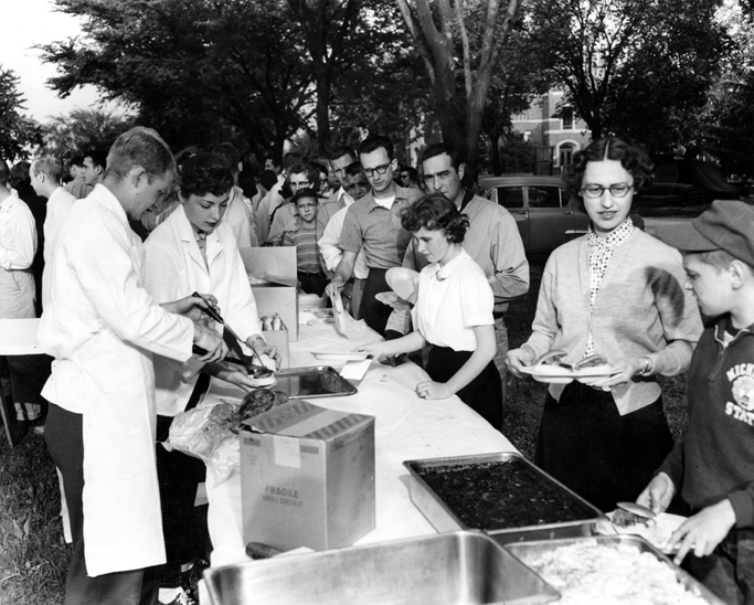 Students picnic, 1956