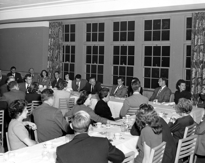 Students meet with President Hannah, 1949