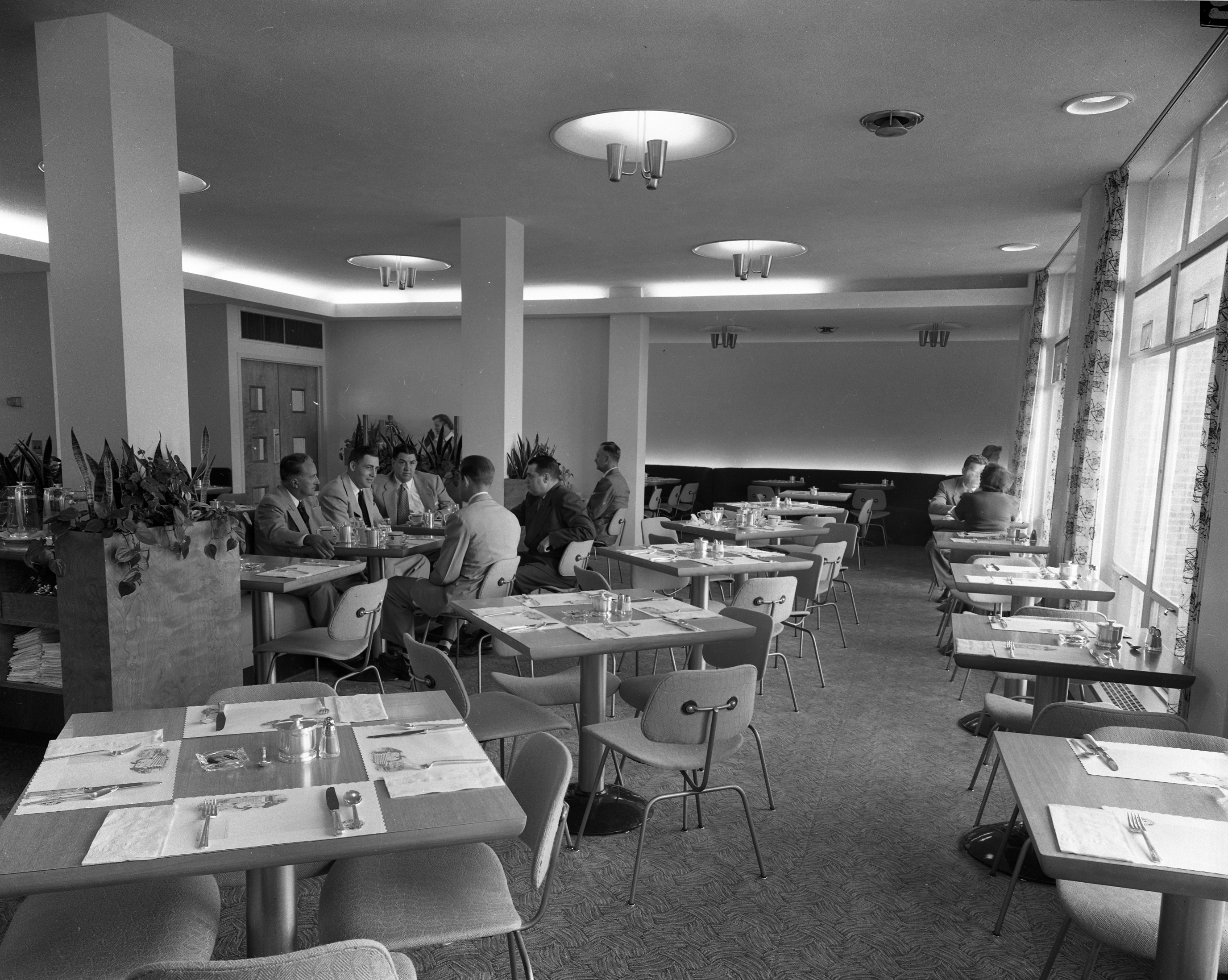 Dining room at the Kellogg Center, 1953