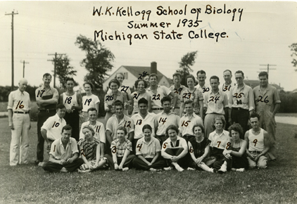 Students & faculty at W.K. Kellogg School of Biology, summer 1935