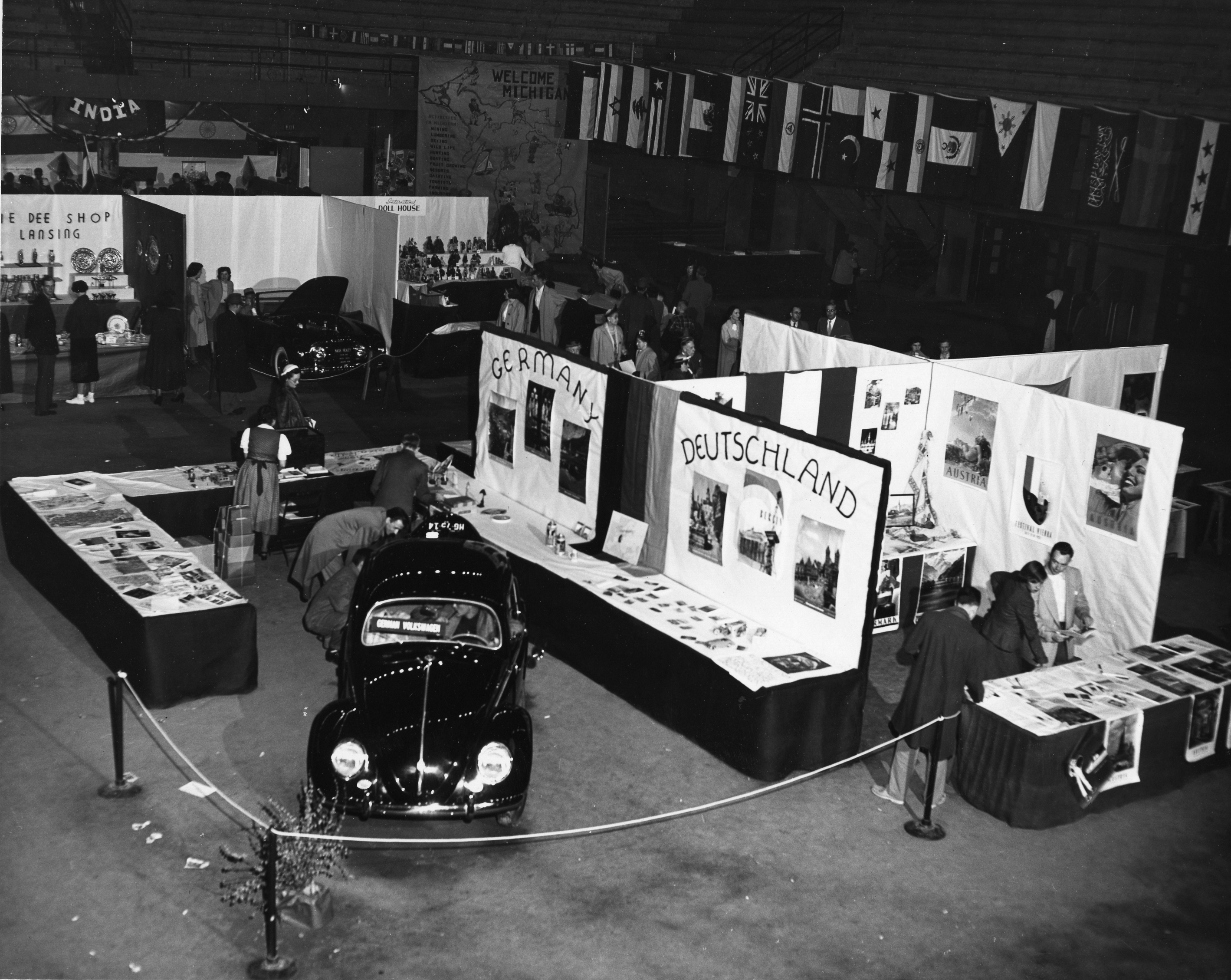 Car exhibit at the International Festival, 1948