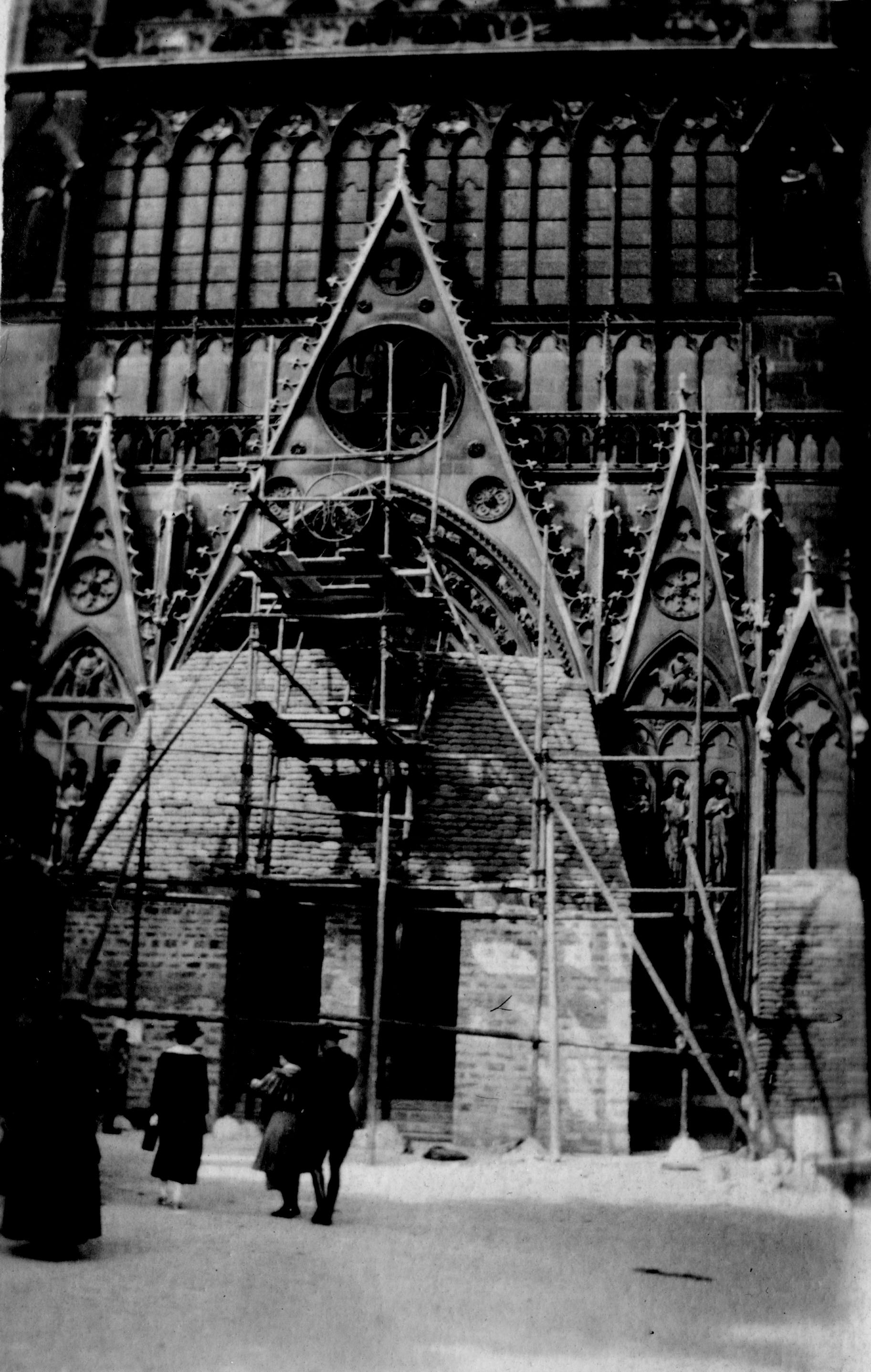 Notre Dame Cathedral, circa 1918