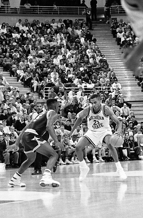 Steve Smith on the basketball court, November 23, 1990