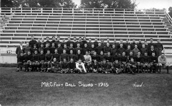 M.A.C. football team, 1915
